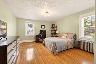 Timeless Browncroft beauty! Welcome to 29 Elmcroft Rd, a - photo 28