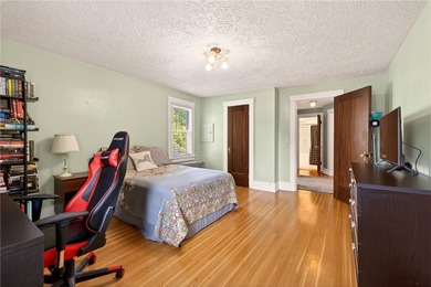 Timeless Browncroft beauty! Welcome to 29 Elmcroft Rd, a - photo 29