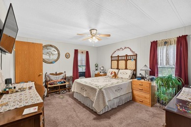 Looking for the perfect lake retreat, retirement home, or a - photo 32