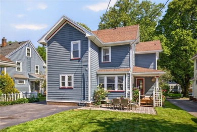 Timeless Browncroft beauty! Welcome to 29 Elmcroft Rd, a - photo 33