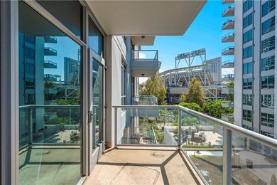 Experience the best of downtown San Diego living in this - photo 34