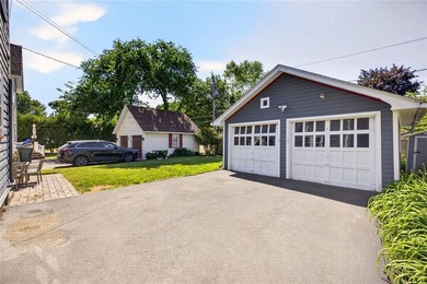 Timeless Browncroft beauty! Welcome to 29 Elmcroft Rd, a - photo 36