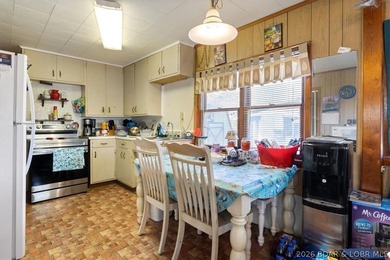 Escape to this 2 bed, 1 bath lakeside retreat located on 3 - photo 5