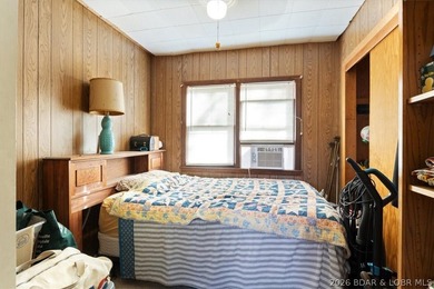 Escape to this 2 bed, 1 bath lakeside retreat located on 3 - photo 6