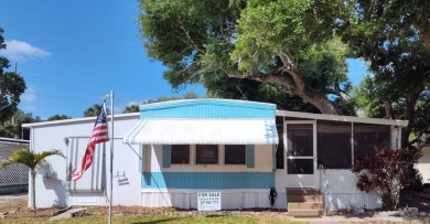 Lake Home For Sale in Okeechobee, Florida