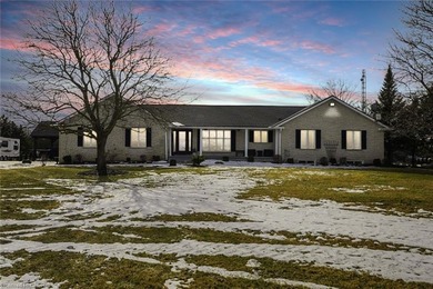 (private lake, pond, creek) Home For Sale in Norfolk County ON