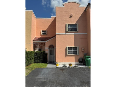 (private lake, pond, creek) Townhome/Townhouse For Sale in Miami Florida