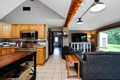 Turnkey lake home with lots to love! Find an updated three - photo 7