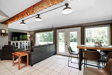 Turnkey lake home with lots to love! Find an updated three - photo 10