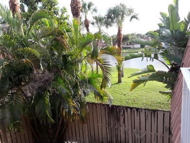 BEAUTIFUL 2BR/2.5BTH TOWNHOUSE W/ DIRECT LAKE VIEW. FULLY - photo 14