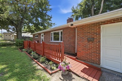 Welcome home to 417 Davis Ln. This well maintained brick ranch - photo 6