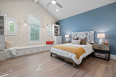 Privacy is everything in this exclusive 2-acre property located - photo 24