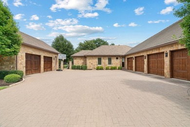 Privacy is everything in this exclusive 2-acre property located - photo 36