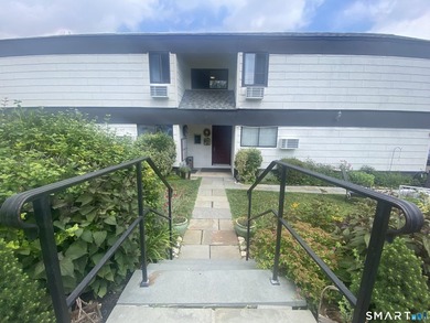 Ultra convenient location near Connecticut Ave, a short drive to - photo 2