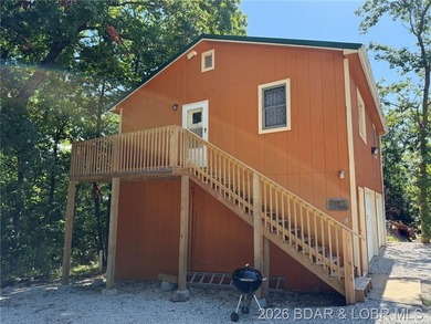 Eagles Nest is a two-bedroom cabin. Fully equipped kitchen - photo 3