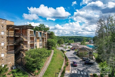 2bed/2bath second home or investment condo in the heart of the