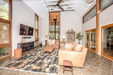 HIDDEN GEM IN THE HEART OF OCEAN SPRINGS...... Nestled among - photo 15