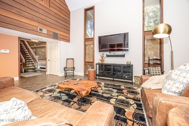 HIDDEN GEM IN THE HEART OF OCEAN SPRINGS...... Nestled among - photo 22