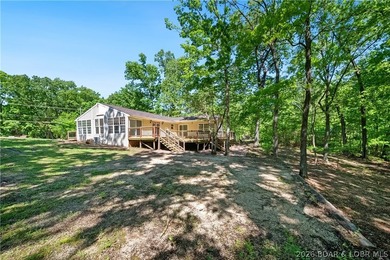 SELLER NOW OFFERING $5,000 TOWARDS CLOSING COSTS! Completely - photo 4
