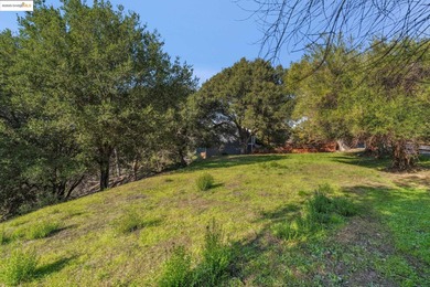 Rarely do you find a sun-drenched 4.7-acre lot with rolling - photo 34