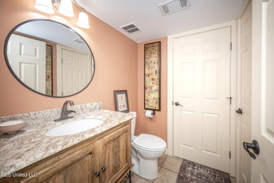 HIDDEN GEM IN THE HEART OF OCEAN SPRINGS...... Nestled among - photo 34