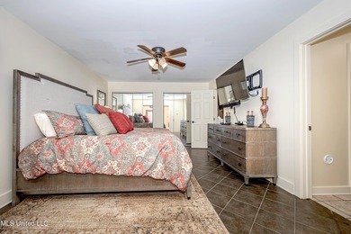 HIDDEN GEM IN THE HEART OF OCEAN SPRINGS...... Nestled among - photo 39