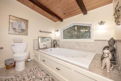 HIDDEN GEM IN THE HEART OF OCEAN SPRINGS...... Nestled among - photo 44