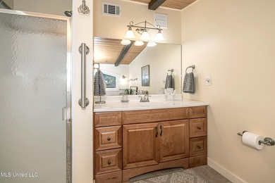 HIDDEN GEM IN THE HEART OF OCEAN SPRINGS...... Nestled among - photo 46