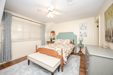 HIDDEN GEM IN THE HEART OF OCEAN SPRINGS...... Nestled among - photo 57