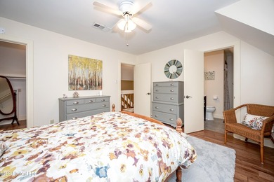 HIDDEN GEM IN THE HEART OF OCEAN SPRINGS...... Nestled among - photo 59