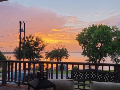 Lake Home For Sale in Quinlan, Texas