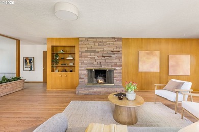 Price Improvement! Thoughtfully renovated from top to bottom - photo 9