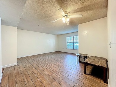 Charming 3 bedroom, 2bath condo in the desirable Village Square - photo 14