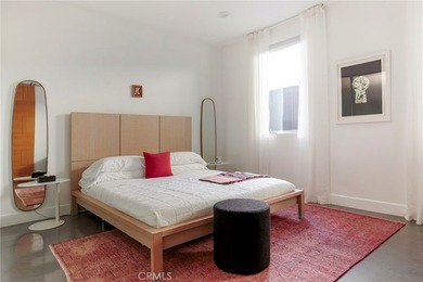 Welcome to a striking architectural residence in the highly - photo 21