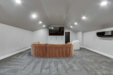 Set on nearly an acre (MOL) in Northwood Lake Estates, this - photo 28