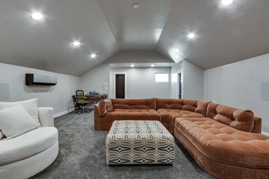 Set on nearly an acre (MOL) in Northwood Lake Estates, this - photo 29