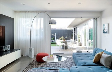 Welcome to a striking architectural residence in the highly - photo 32