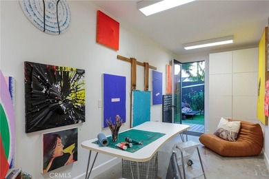 Welcome to a striking architectural residence in the highly - photo 34