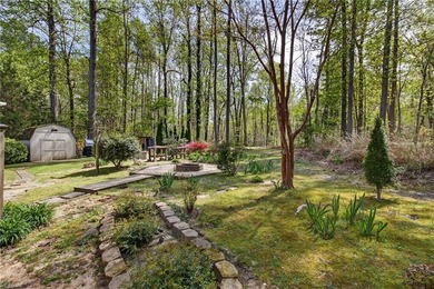 Discover effortless living in Urbanna Creek Farms with this - photo 36