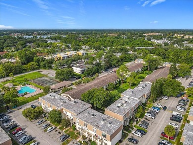 Charming 3 bedroom, 2bath condo in the desirable Village Square - photo 42