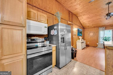 Lake living awaits! This 2 bedroom, 2 bathroom home offers 1,008 - photo 8