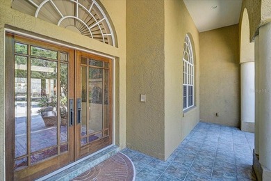 **IMPRESSIVE GOLF COURSE ESTATE IN THE HIGHLY SOUGHT-AFTER OAKS - photo 3