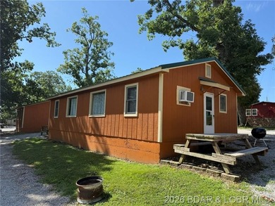 Cabins 8 and 9 are a duplex unit with a connecting door. Just - photo 2
