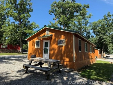 Cabins 8 and 9 are a duplex unit with a connecting door. Just - photo 3