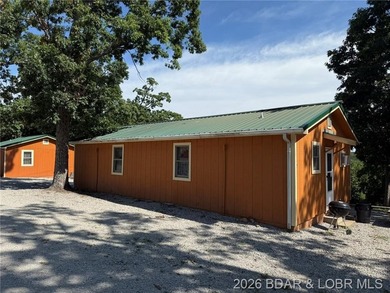 Cabins 8 and 9 are a duplex unit with a connecting door. Just - photo 4