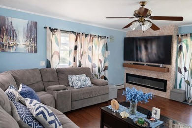 Charming early 20th-century Victorian-style residence situated - photo 41