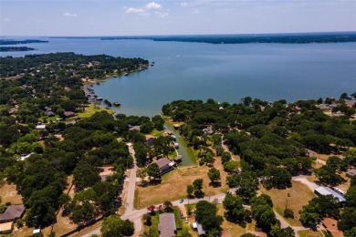 4 LOTS TOTALING JUST UNDER 1 ACRE WITH 100' WATER FRONTAGE! - Lake Lot For Sale in Gun Barrel City, Texas