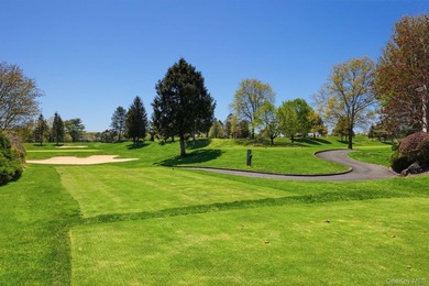 **Country Club Living at The Greens at Half Hollow** Beautifully - photo 4