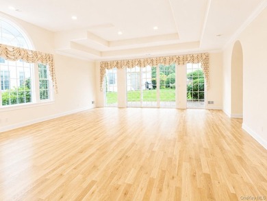 **Country Club Living at The Greens at Half Hollow** Beautifully - photo 8