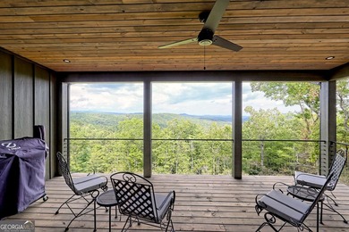 Surround yourself with luxury! Breathtaking layered views of - photo 13